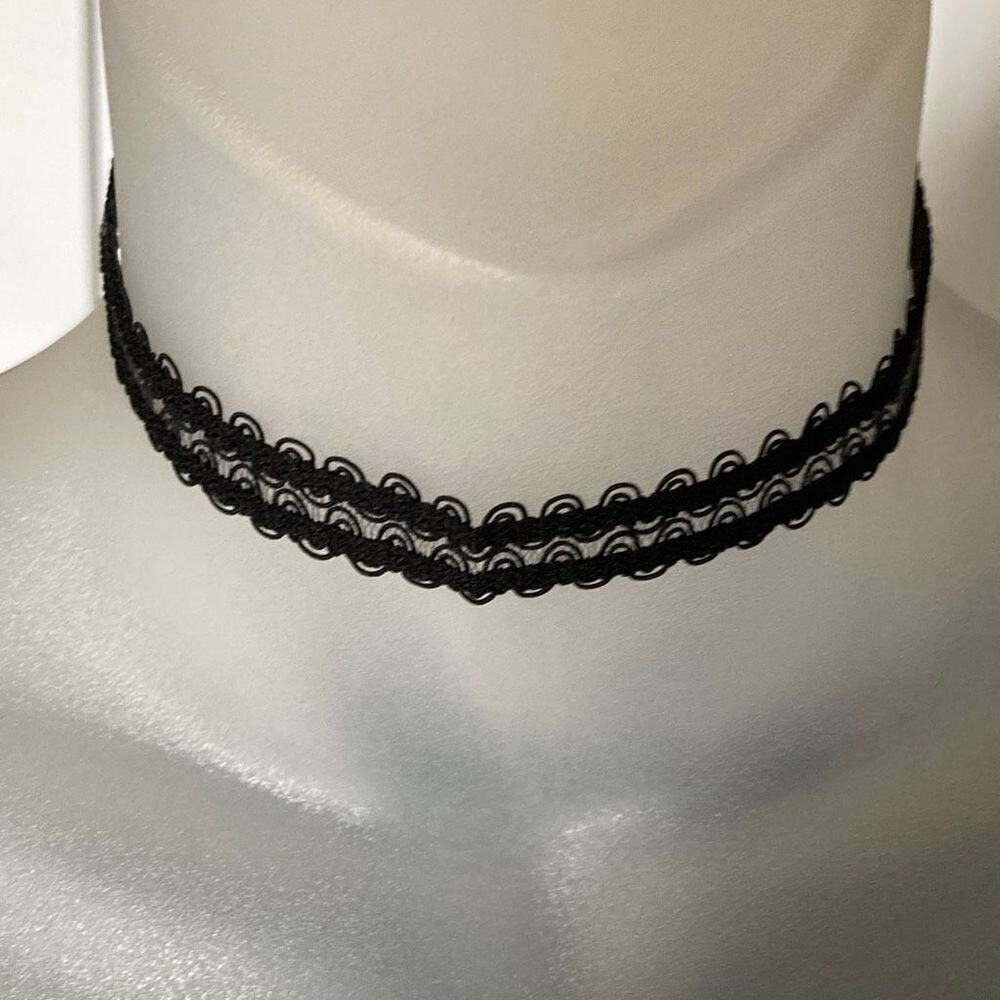 choker necklace